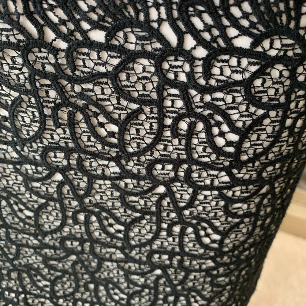Black and white dress by Calvin Klein size 10 - Picture 3 of 4